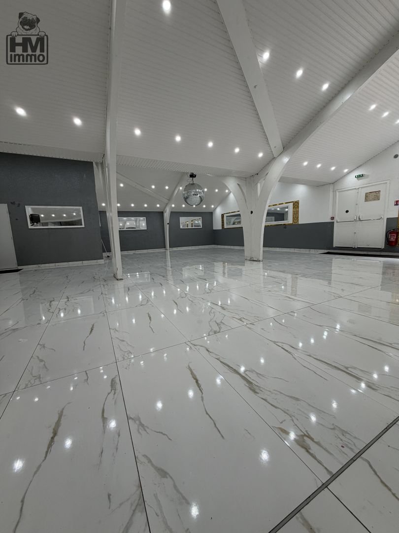 Maison à vendre, 1000m², Lubersac