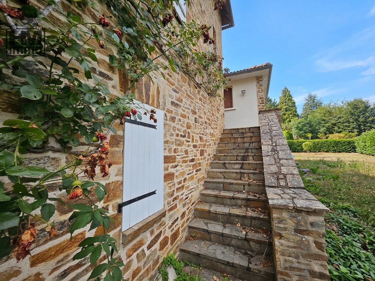 Maison à vendre, 181m², Saint-Yrieix-la-Perche