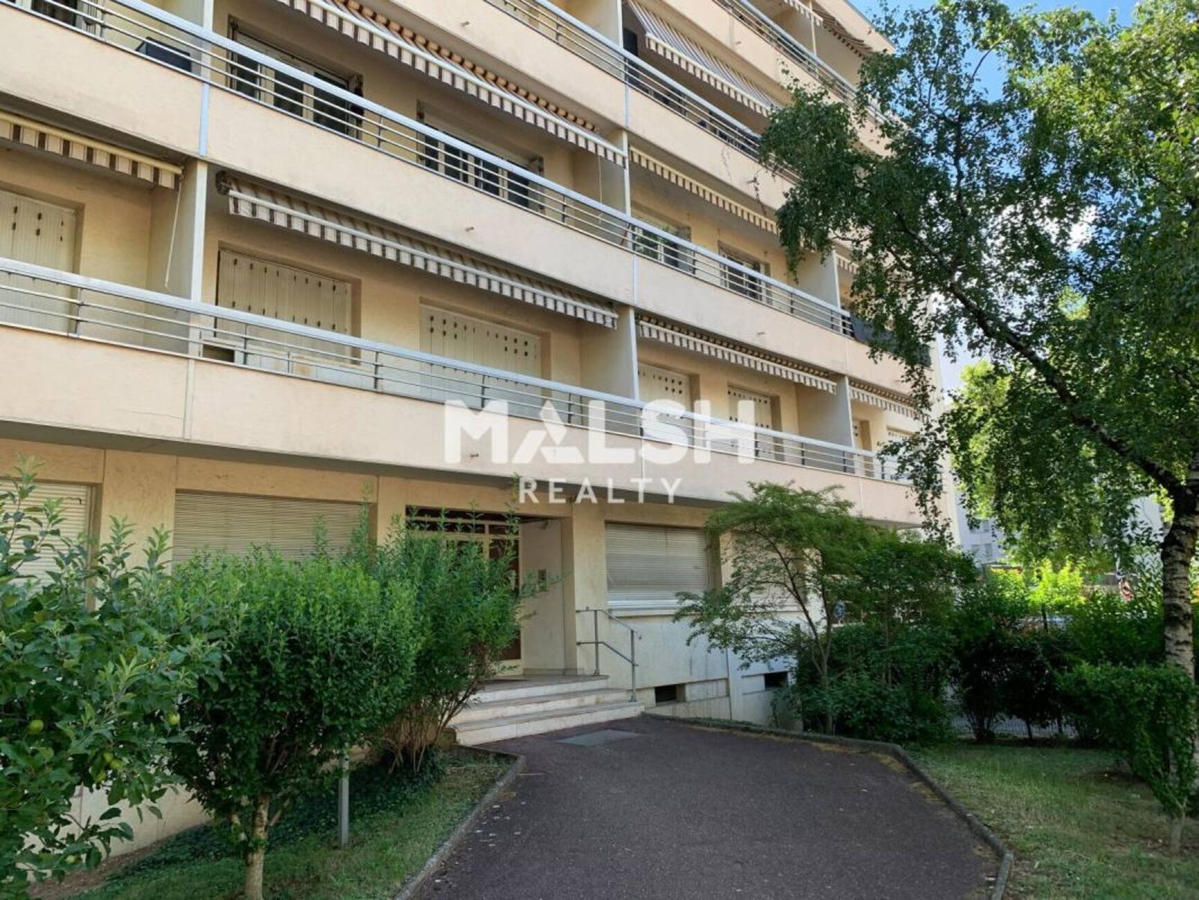 Maison à louer, 416m², Vénissieux