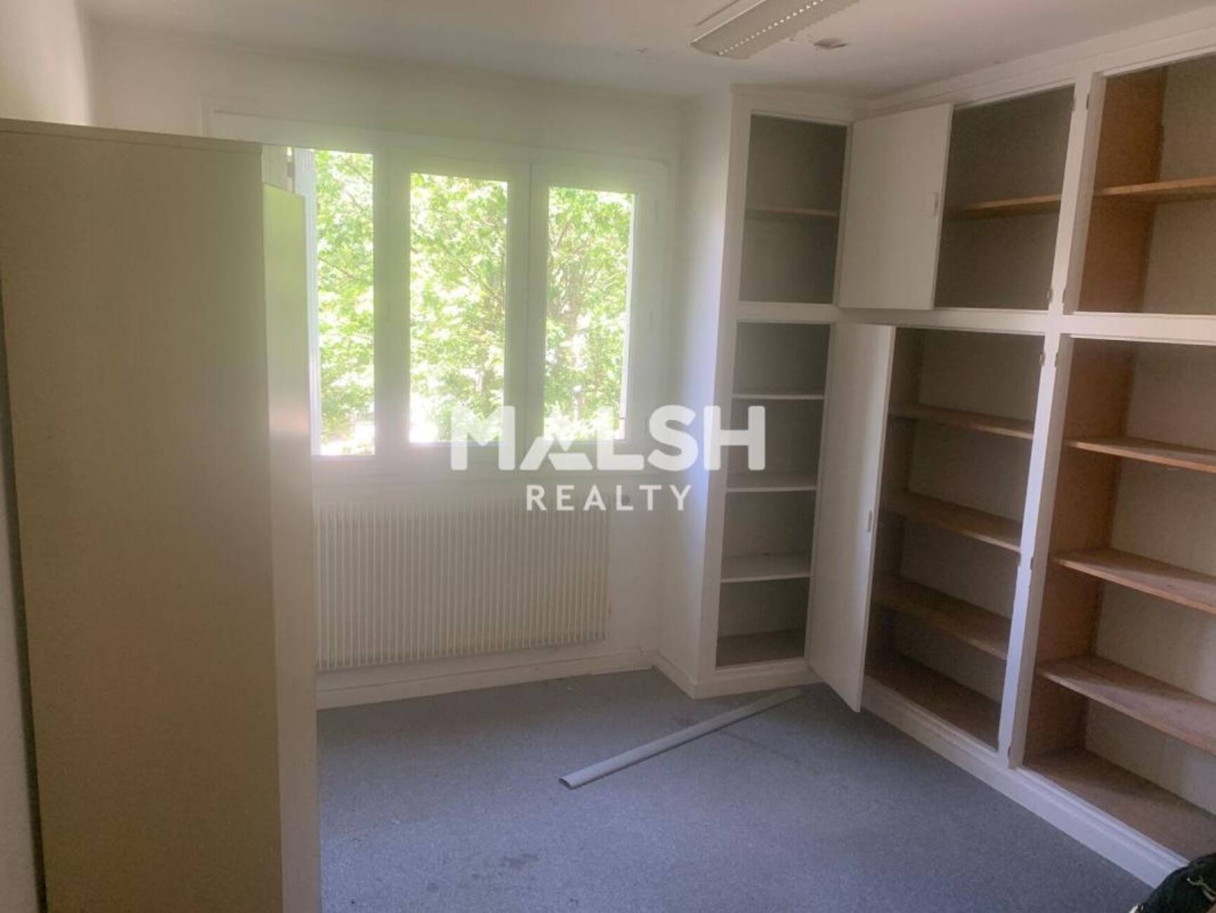 Maison à louer, 416m², Vénissieux
