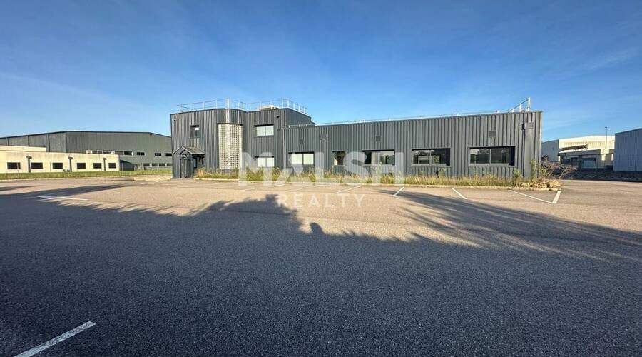 Maison à vendre, 1631m², Saint-André-de-Corcy