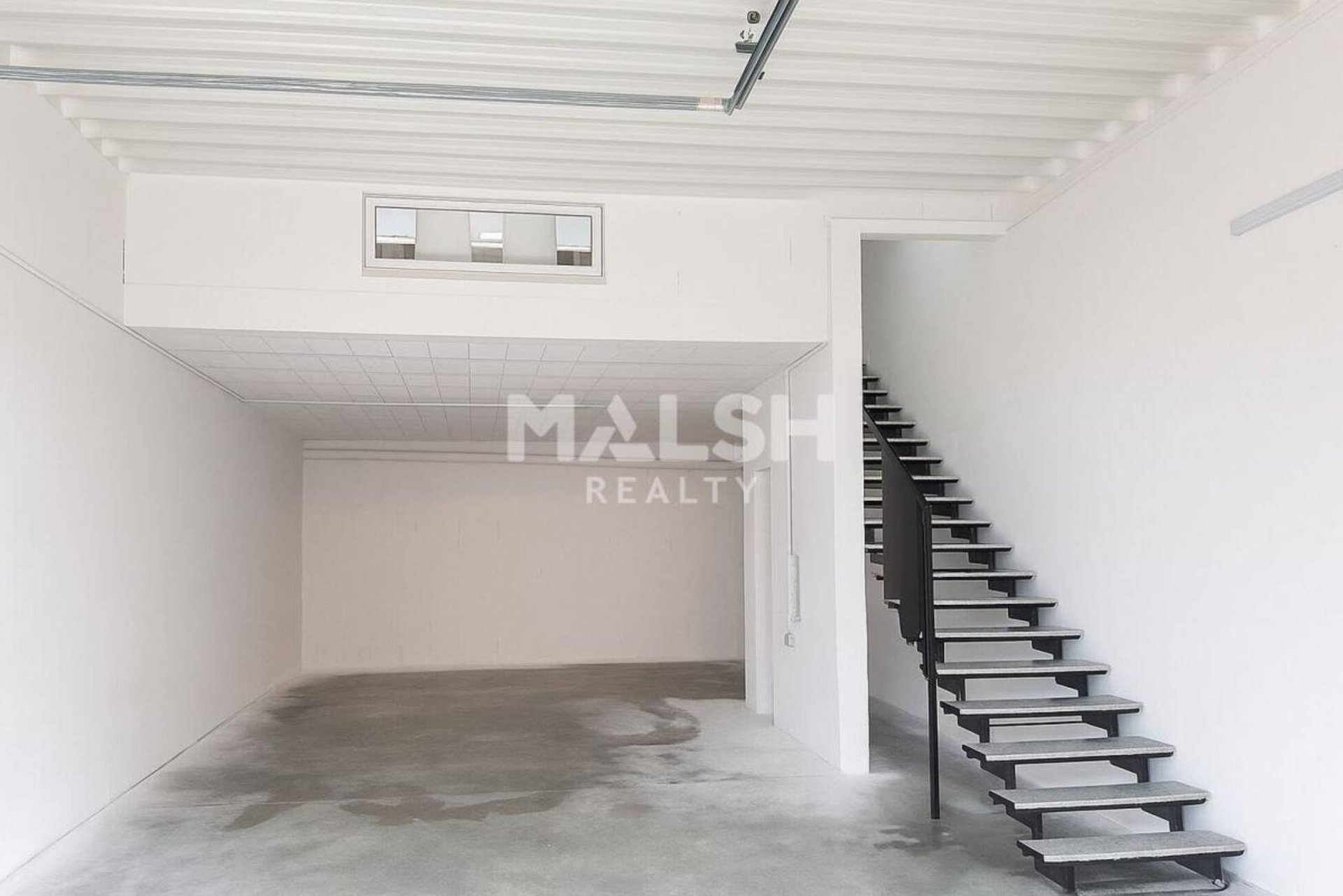 Maison à louer, 398m², Vénissieux