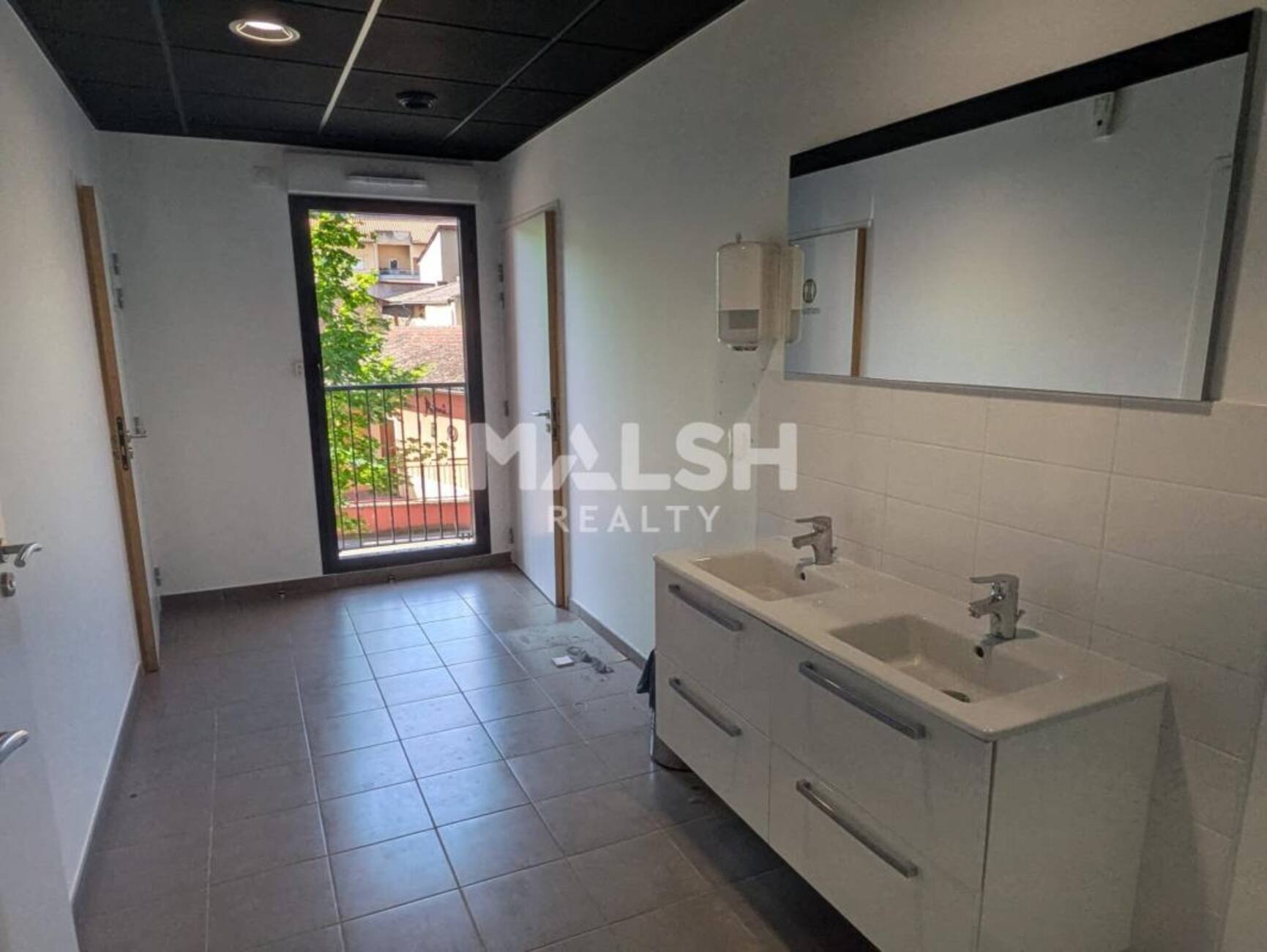 Maison à louer, 375m², Condrieu
