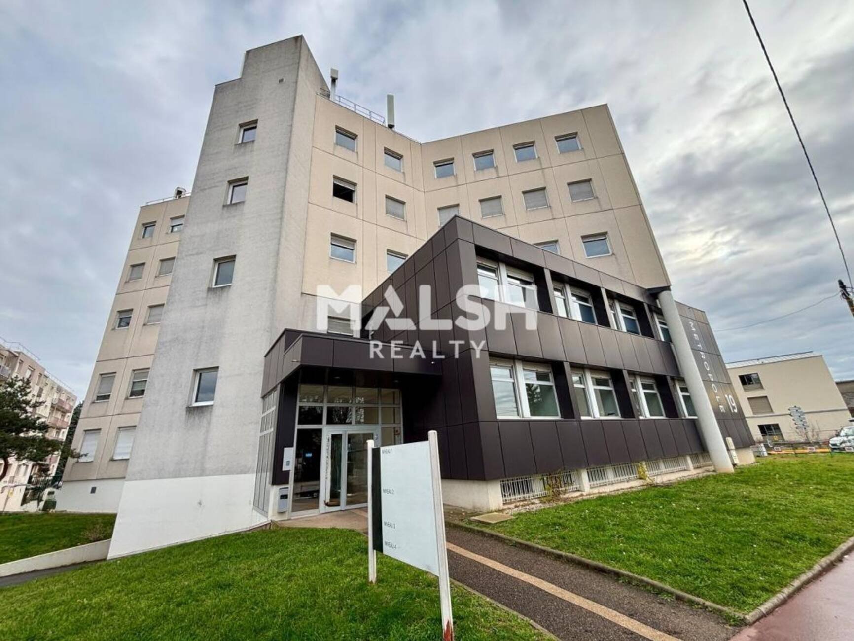 Maison à louer, 274m², Vénissieux