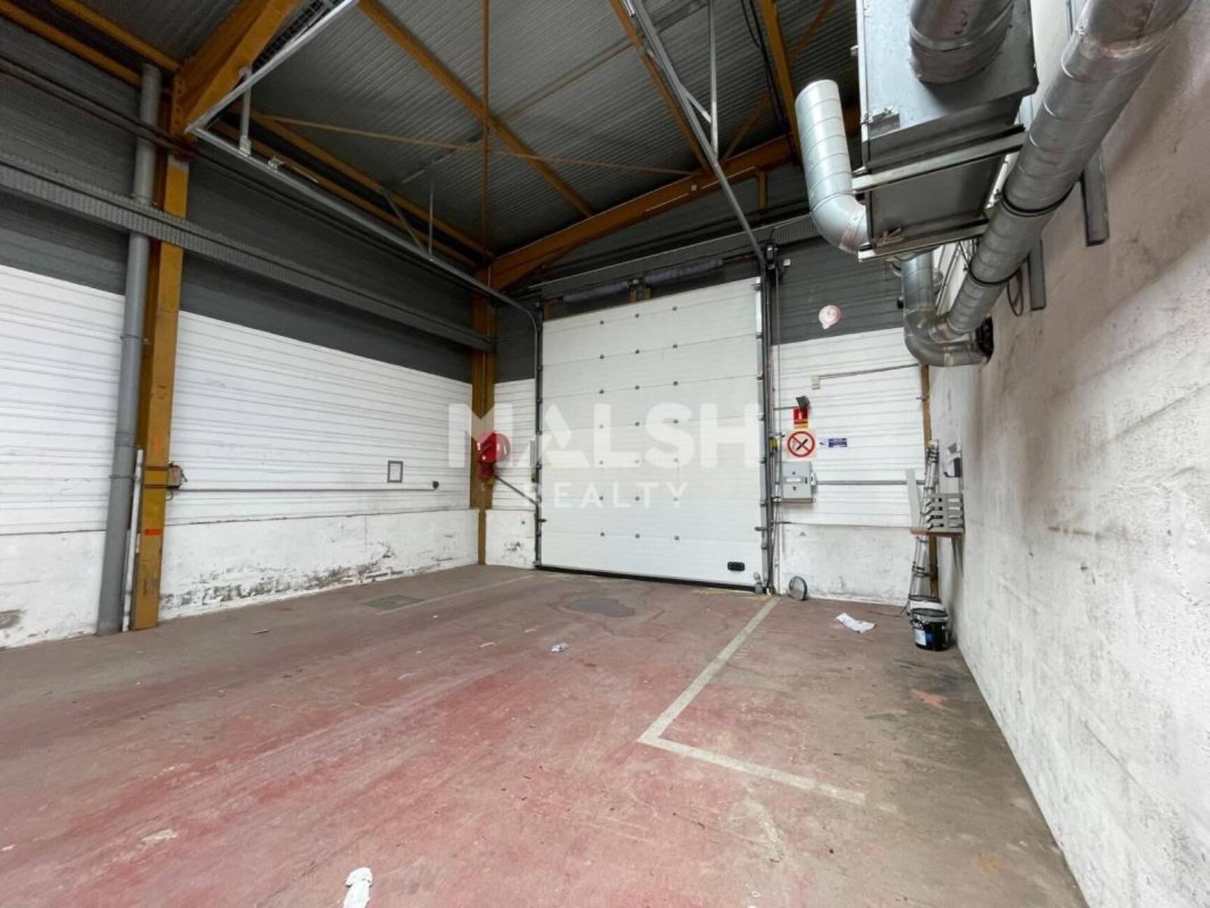 Maison à louer, 1275m², Vénissieux