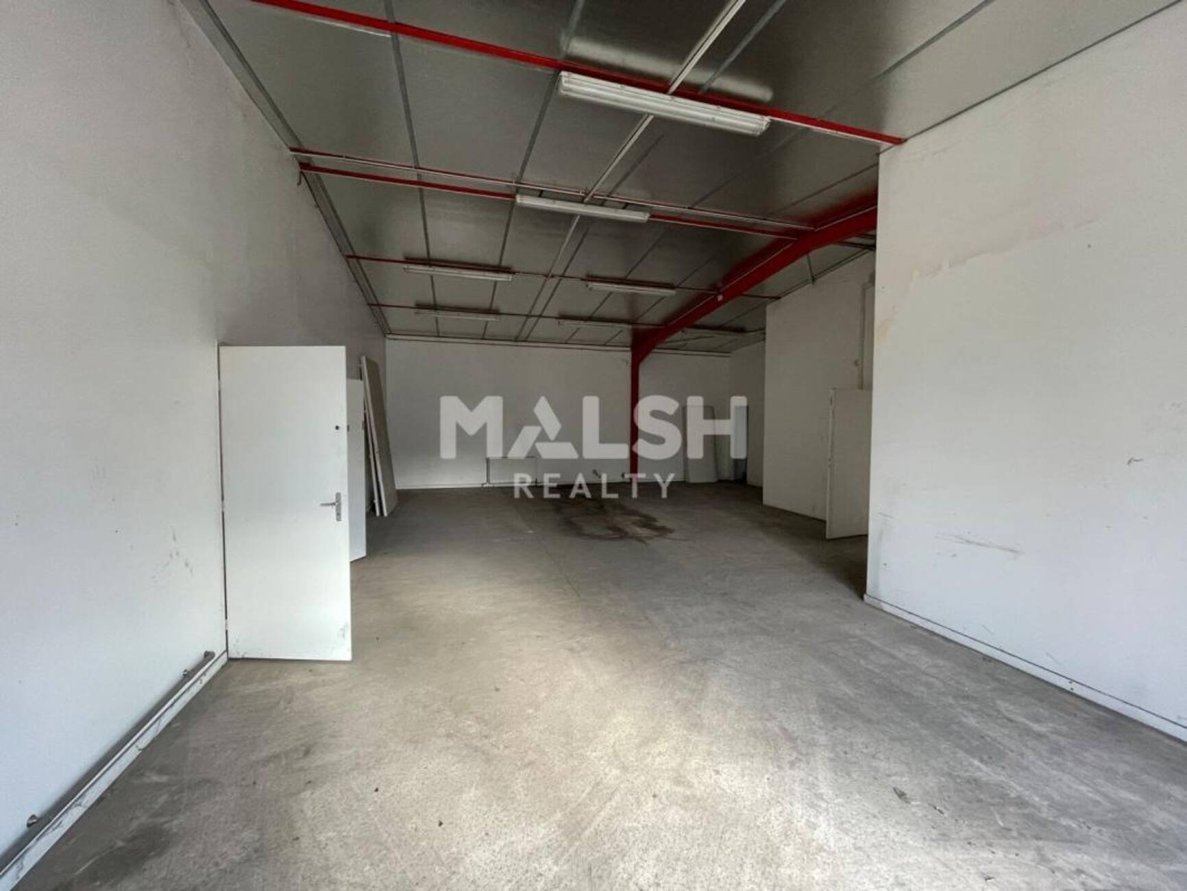 Maison à louer, 755m², Fontaines-Saint-Martin