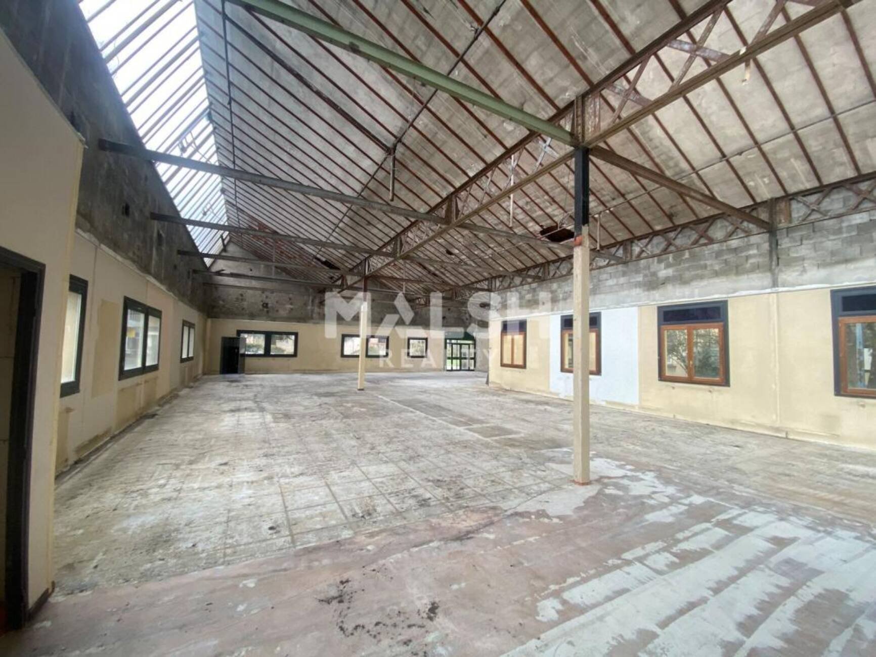 Maison à vendre, 1959m², Vénissieux