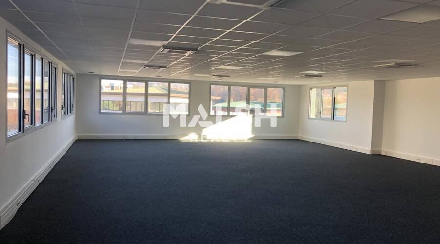 Maison à vendre, 239m², Lissieu