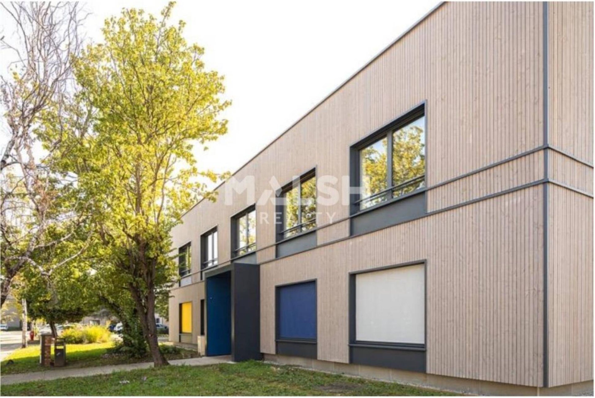 Maison à louer, 1376m², Vénissieux