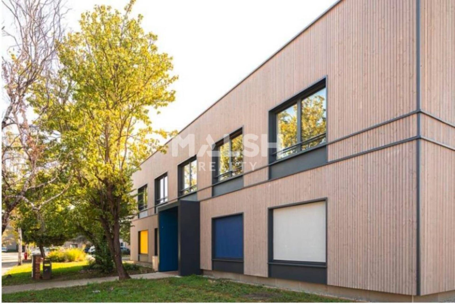 Maison à louer, 1376m², Vénissieux