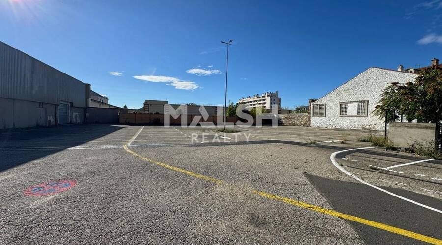 Maison à vendre, 2500m², Saint-Étienne