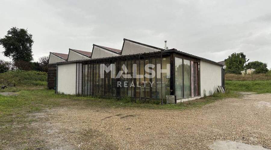 Maison à vendre, 370m², Massieux