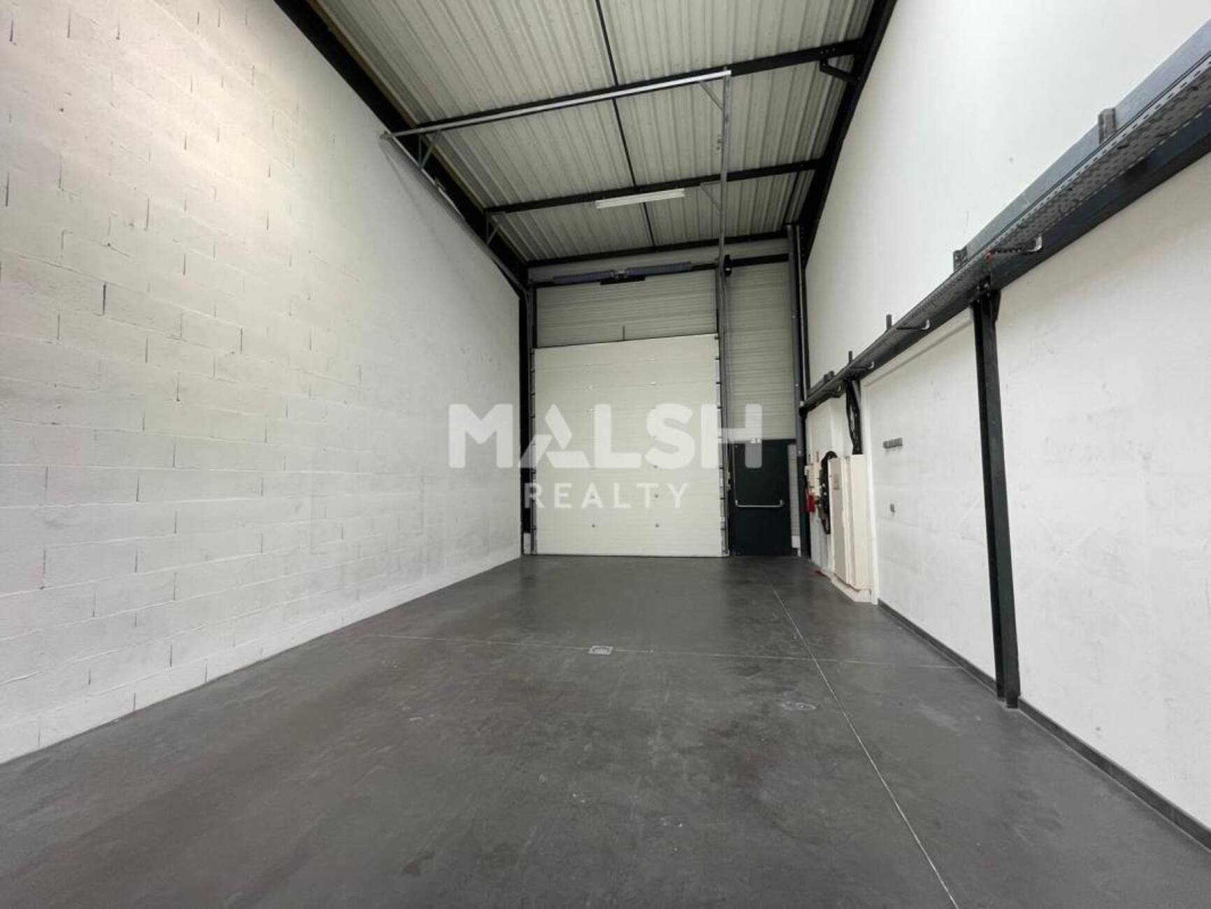 Maison à louer, 731m², Vénissieux