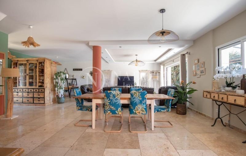Maison à vendre, 234m², L'Isle-sur-la-Sorgue