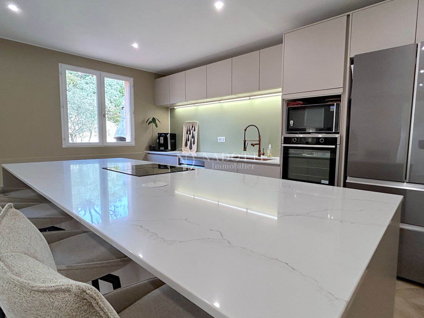 Maison à vendre, 176m², Villeneuve-lès-Avignon