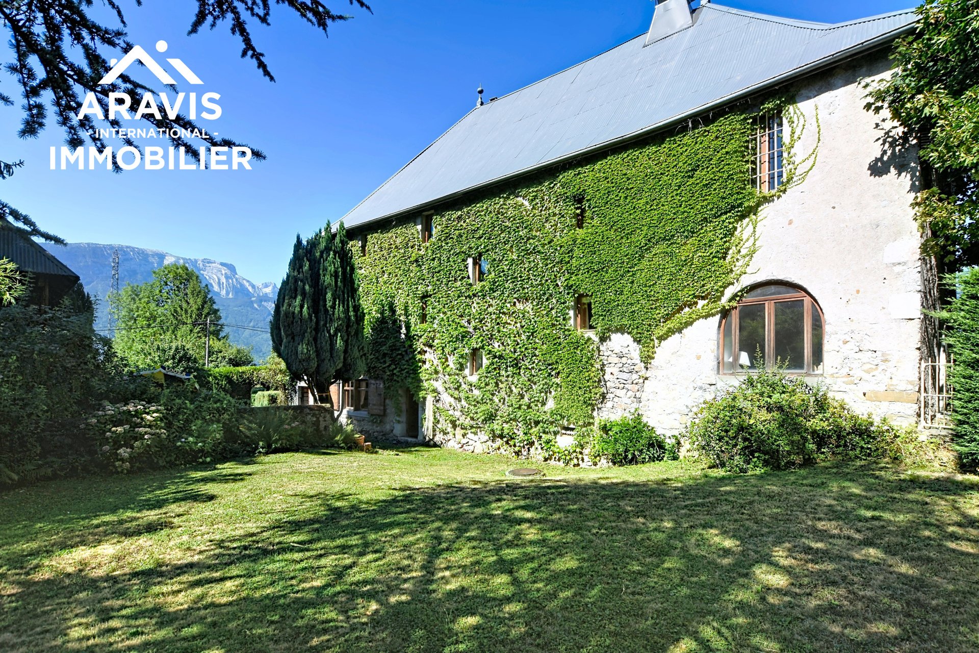 Maison à vendre, 414m², Châtillon-sur-Cluses