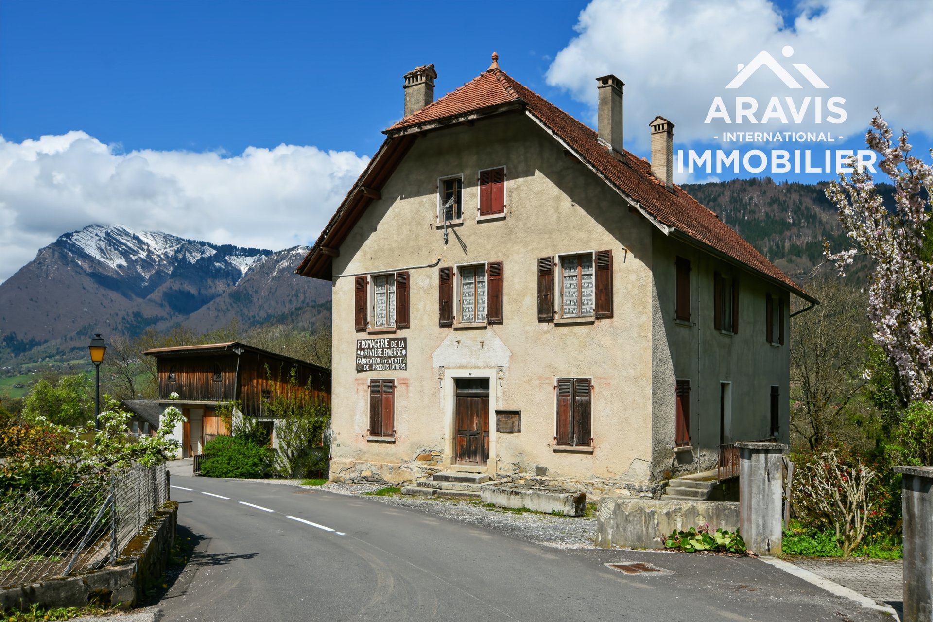 Maison à vendre, 360m², La Rivière-Enverse