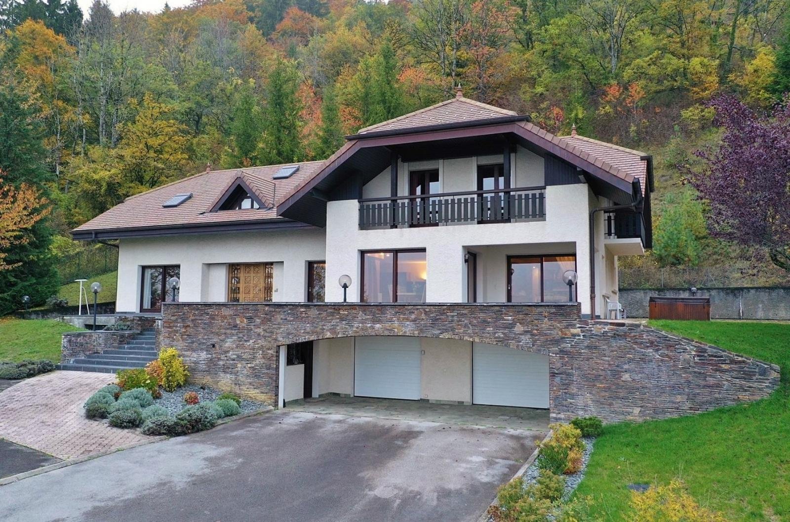 Maison à vendre, 380m², Châtillon-sur-Cluses