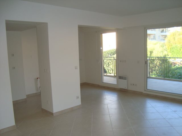 Appartement à louer, 104m², Saint-Laurent-du-Var