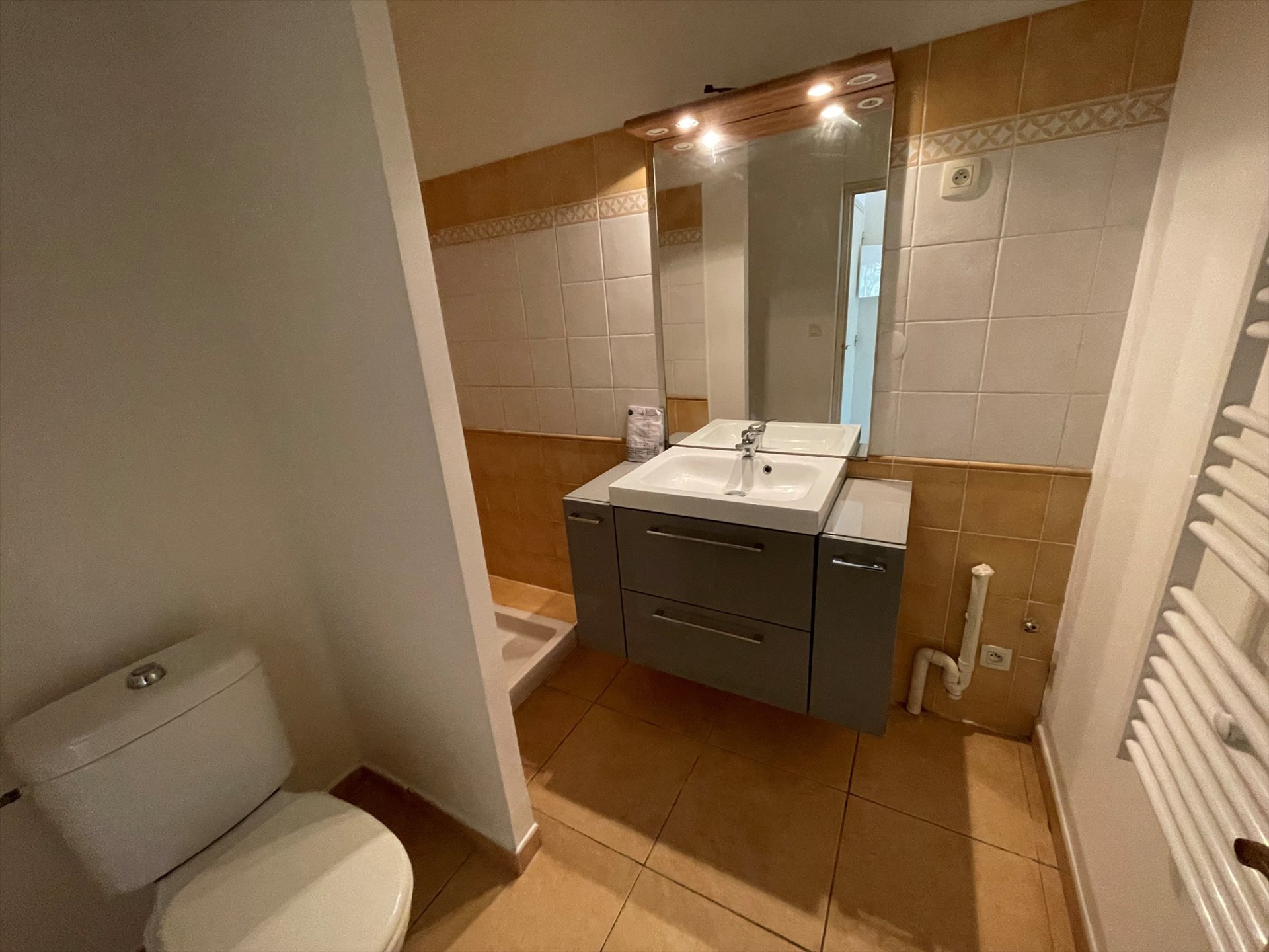 Appartement à louer, 28m², La Ciotat