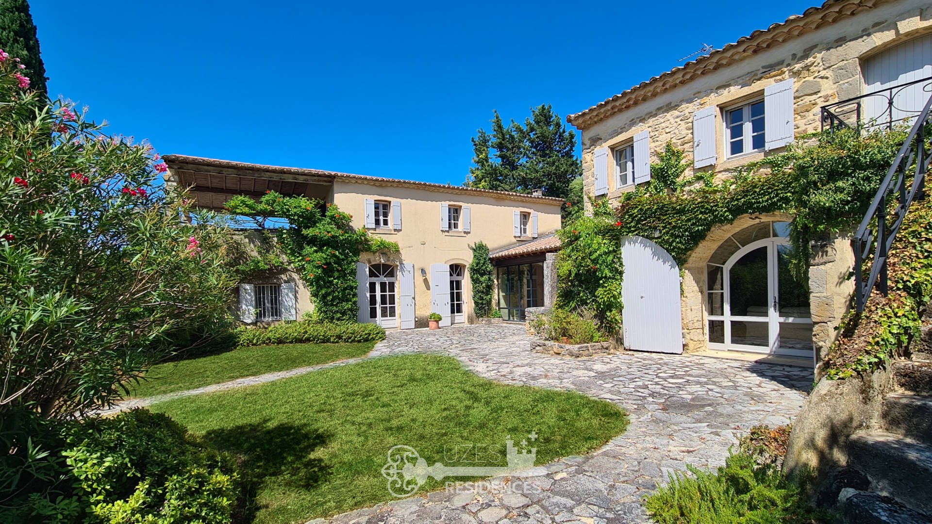 Appartement à vendre, 375m², Uzès