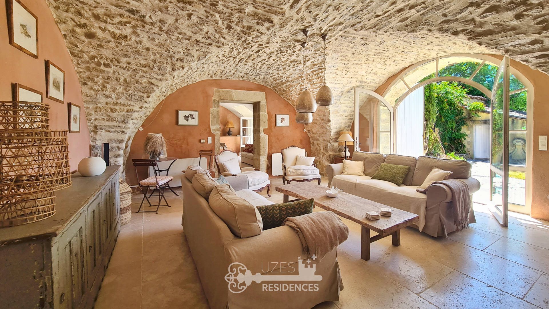 Appartement à vendre, 375m², Uzès