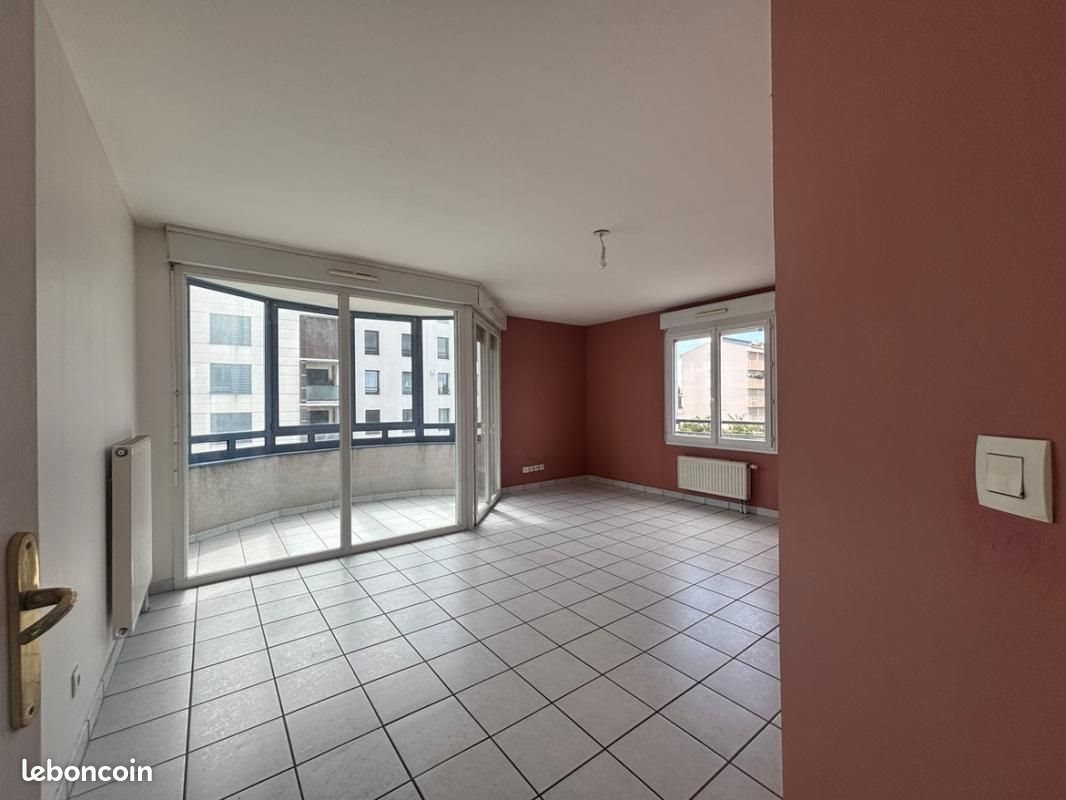 Appartement à vendre, 71m², Bron