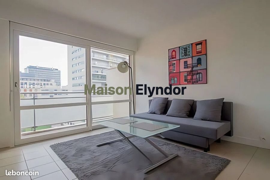 Appartement à louer, 30m², Courbevoie