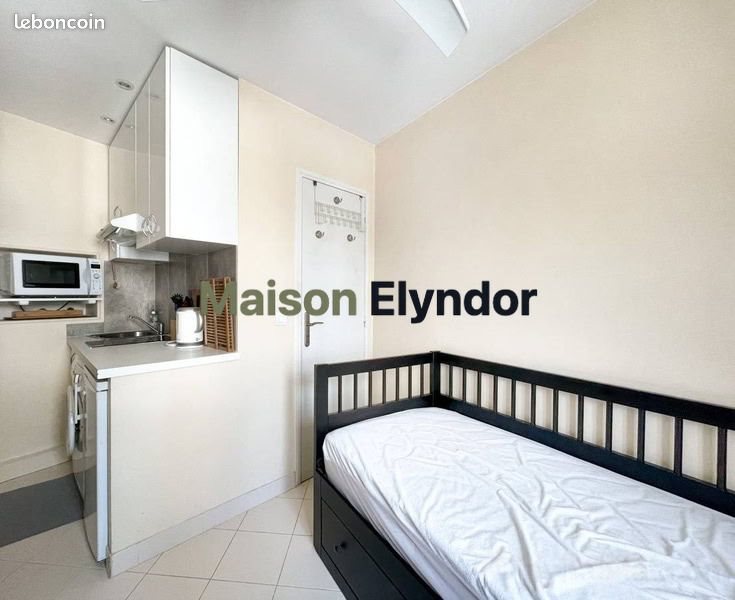 Appartement à louer, 10m², Paris 9ème