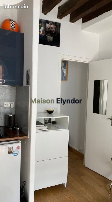 Appartement à louer, 18m², Paris 18ème