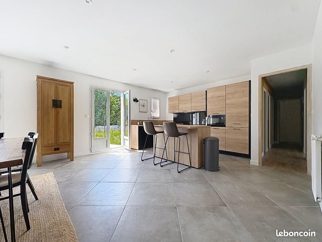 Maison à louer, 123m², Rochefort
