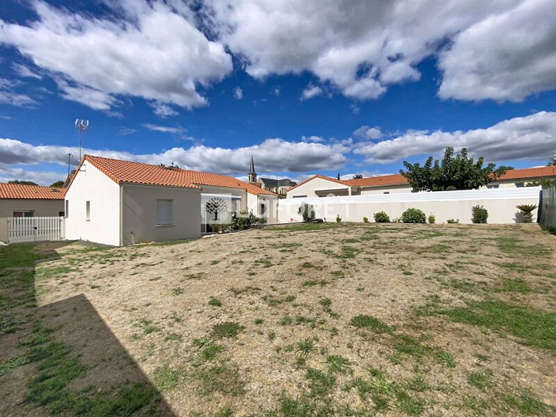 Maison à louer, 73m², Yzernay
