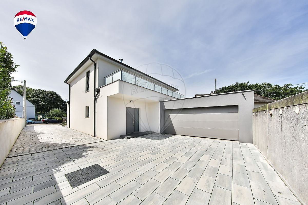 Maison à vendre, 178m², Village-Neuf