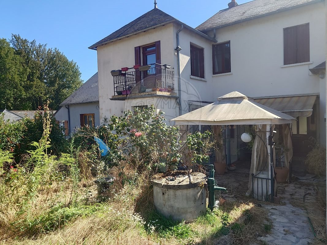 Maison à vendre, 256m², Luzy