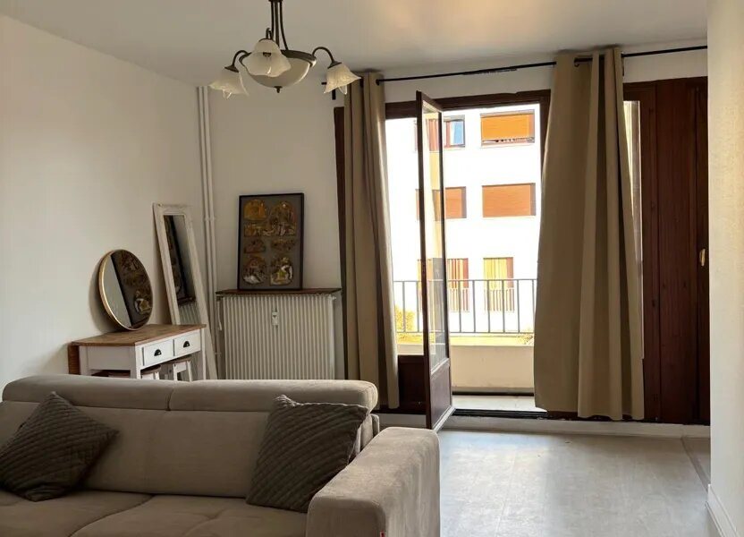 Appartement à louer, 28m², Rosny-sous-Bois
