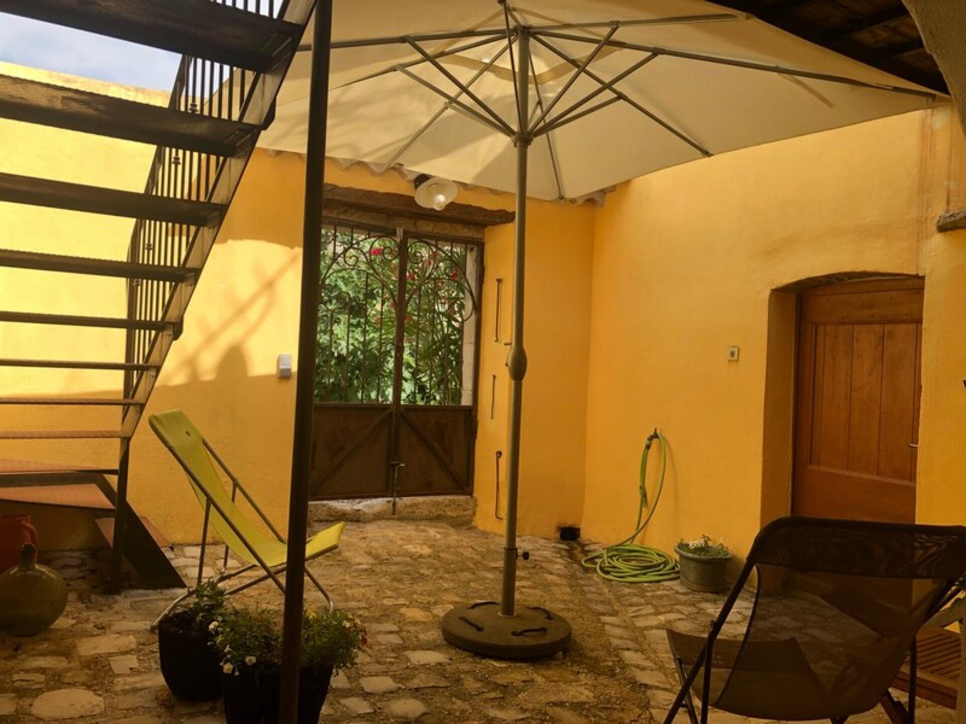 Maison à vendre, 100m², Lussan