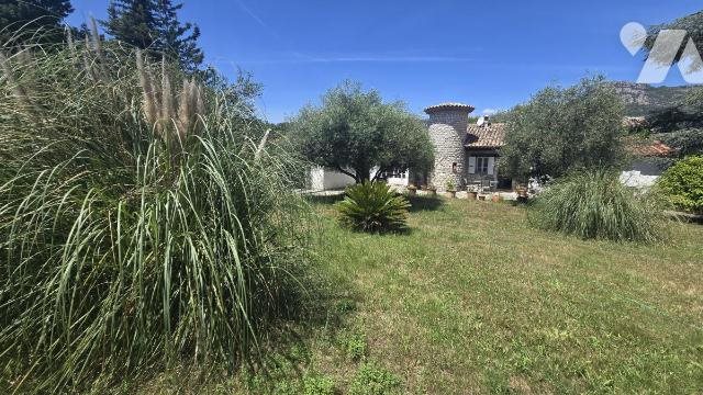 Maison à vendre, 120m², La Gaude