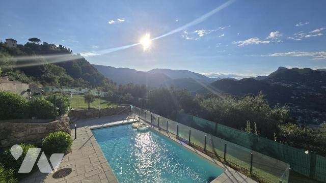 Maison à vendre, 161m², La Roquette-sur-Var