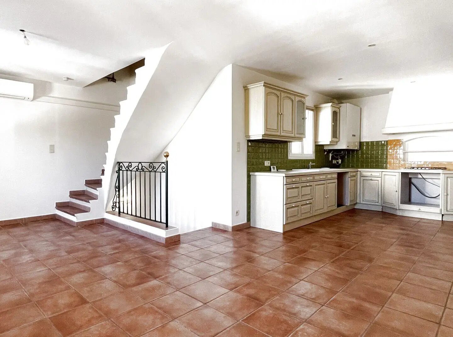 Maison à louer, 85m², Fourques
