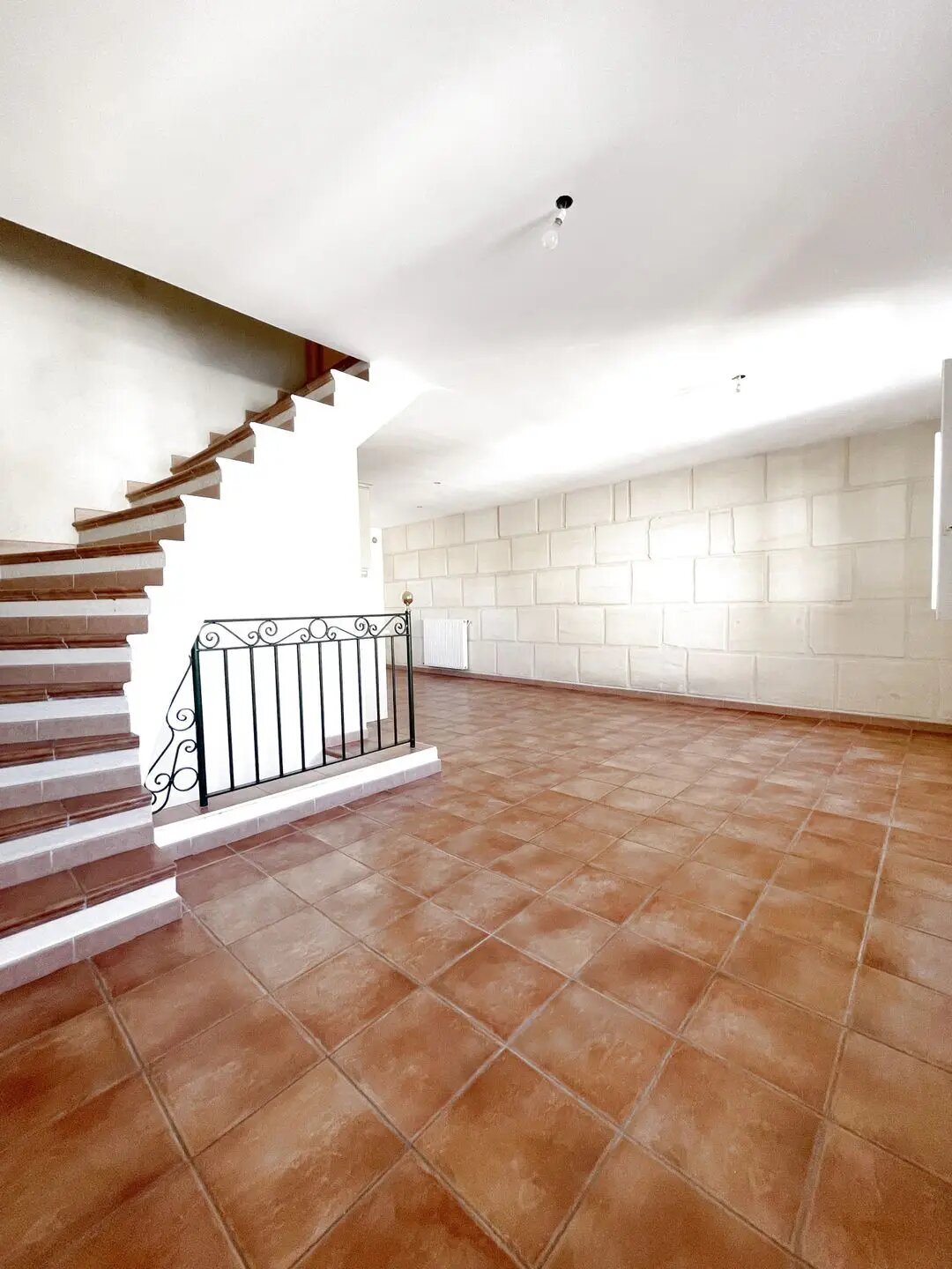 Maison à louer, 85m², Fourques