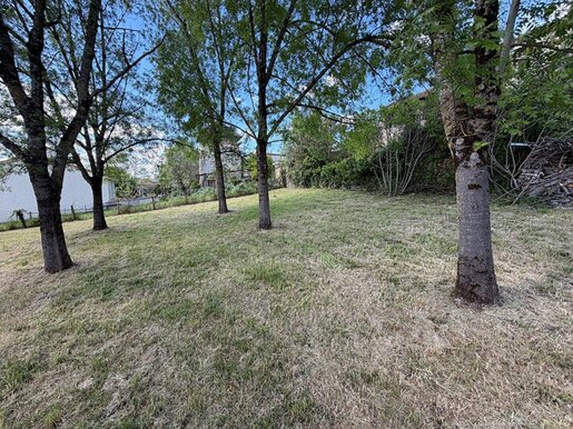 Terrain, terrain 381 m² — Castelnau-de-Lévis (Tarn) · 40 000 €