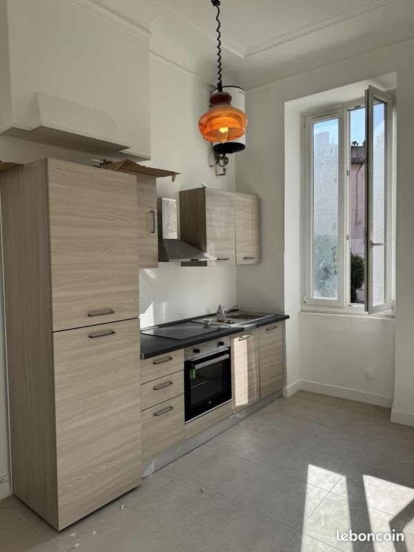 Appartement à vendre, 73m², Aubagne