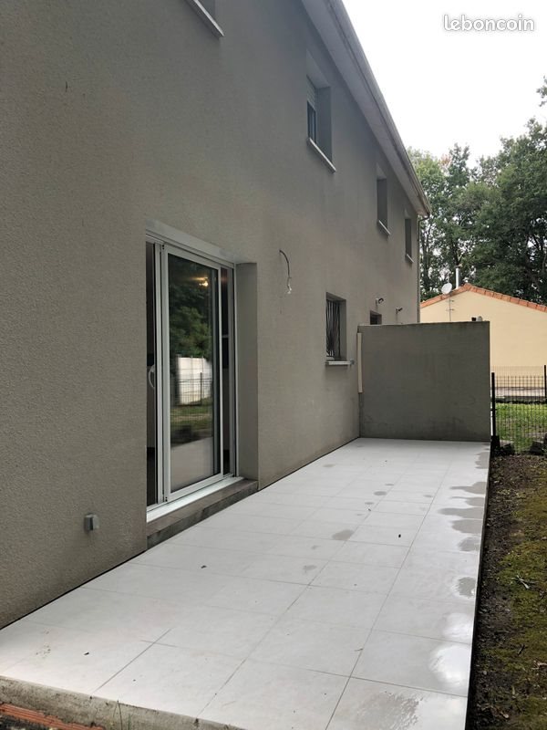 Maison à louer, 90m², Saint-Yzan-de-Soudiac