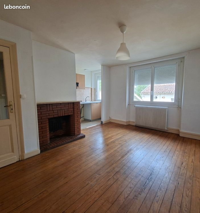 Maison à louer, 70m², Auros