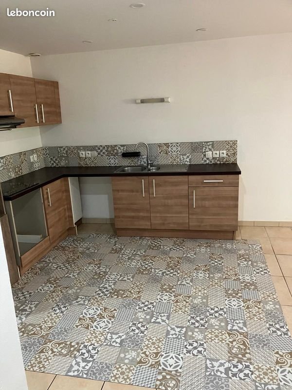 Appartement à louer, 66m², La Sauve