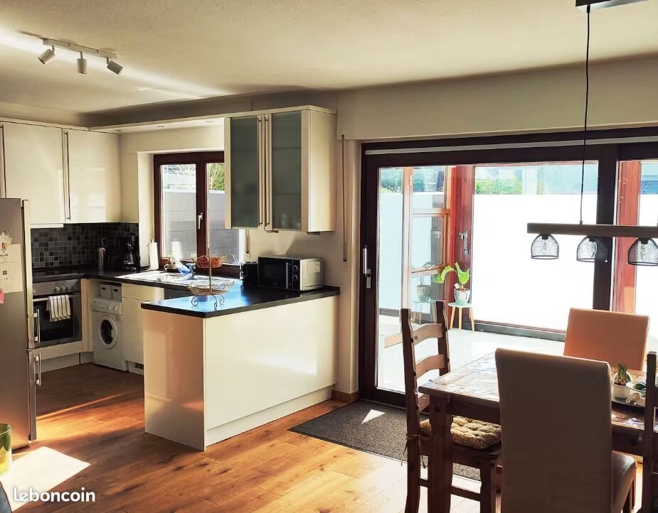 Maison à louer, 90m², Feillens