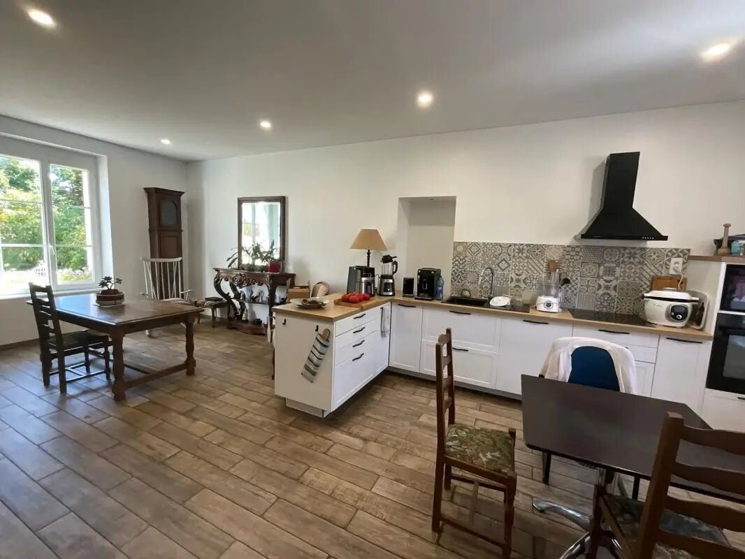 Maison à vendre, 202m², Dangé-Saint-Romain