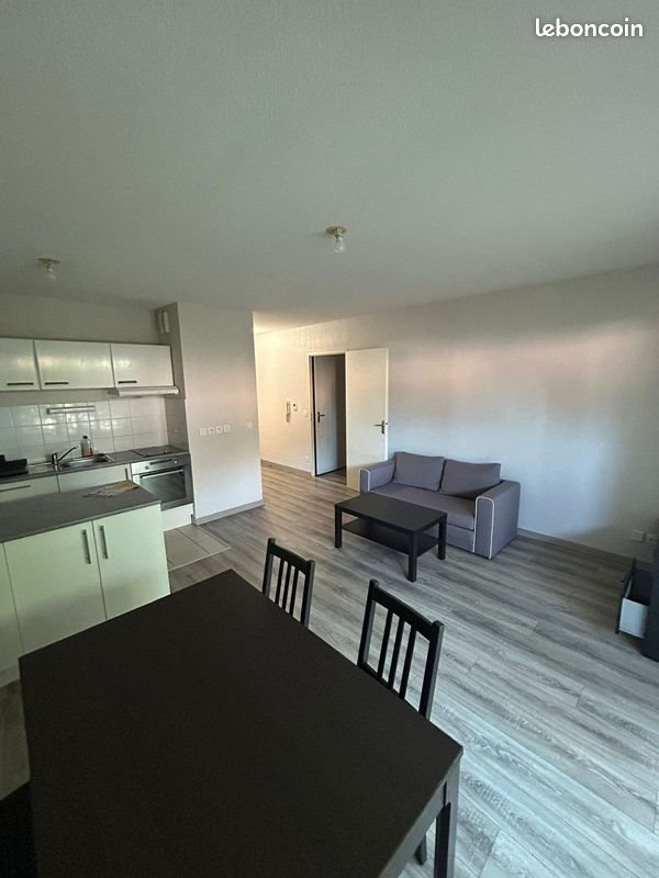 Appartement à louer, 48m², Talence