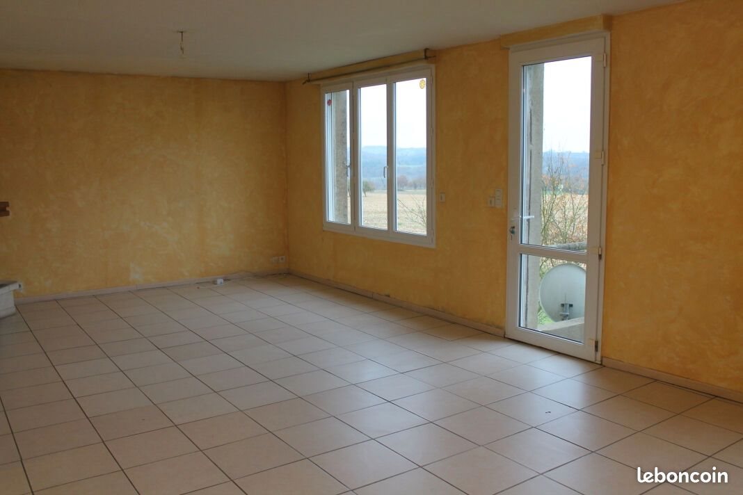 Maison à louer, 126m², Plessala