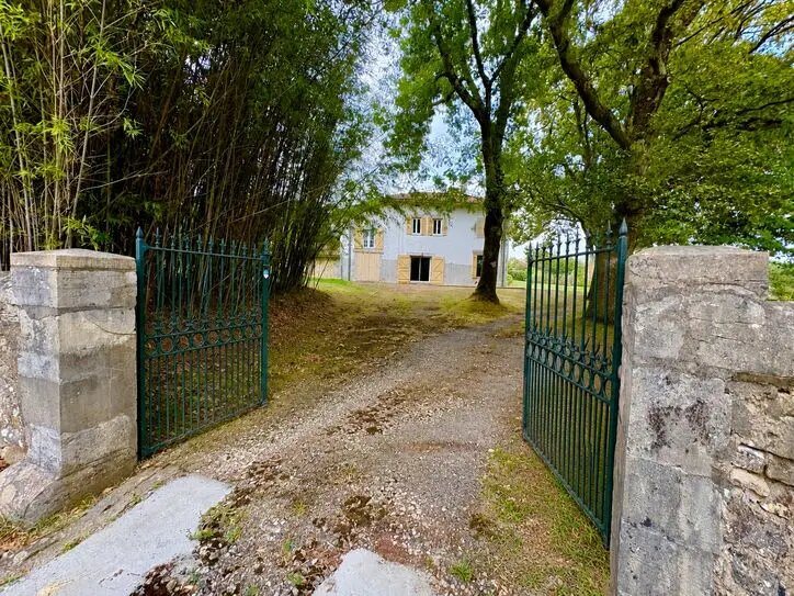Maison à vendre, 420m², Sainte-Marie-de-Gosse